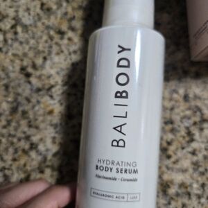 Hydrating Body Serum – White